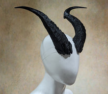 Load image into Gallery viewer, Lightweight Costume Alfira Inspired Tiefling Horns