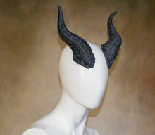 Load image into Gallery viewer, Lightweight Costume Rolan Inspired Tiefling Horns