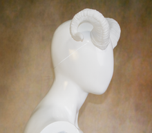 Load image into Gallery viewer, Lightweight Costume Ram Tav Tiefling Horns