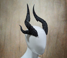 Load image into Gallery viewer, Lightweight Costume Cambion Inspired Tiefling Horns
