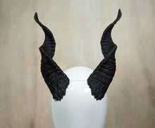 Load image into Gallery viewer, Lightweight Costume Spiral Tav Tiefling Horns