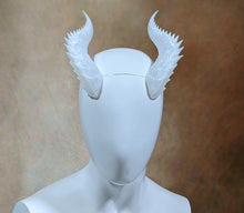 Load image into Gallery viewer, Lightweight Costume Spikey Boi Horns