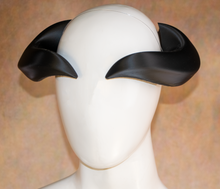 Load image into Gallery viewer, Lightweight Albescent Horns
