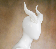 Load image into Gallery viewer, Lightweight Costume Rolan Inspired Tiefling Horns
