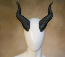 Load image into Gallery viewer, Lightweight Costume Rolan Inspired Tiefling Horns
