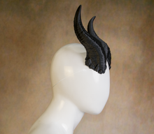 Load image into Gallery viewer, Lightweight Costume Rolan Inspired Tiefling Horns
