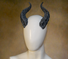 Load image into Gallery viewer, Lightweight Costume Natural Dragon Horns

