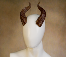 Load image into Gallery viewer, Lightweight Costume Natural Dragon Horns
