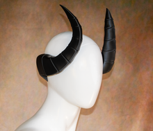 Load image into Gallery viewer, Lightweight Costume Malevolus Demonic Horns
