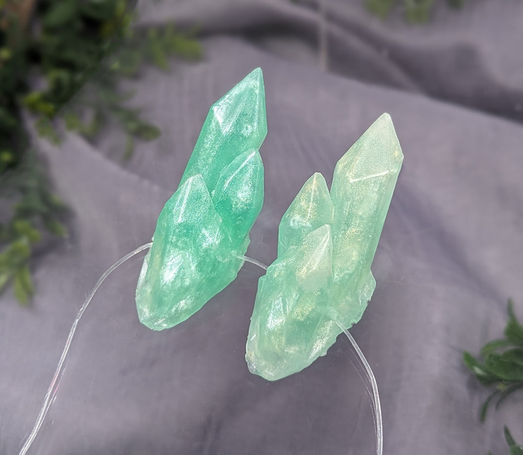 Pearlescent Mint Small Crystal Horns