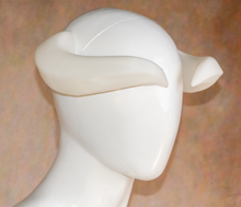 Load image into Gallery viewer, Lightweight Albescent Horns
